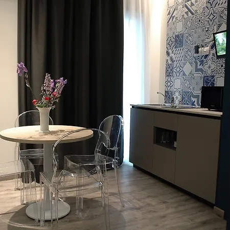 Roma Aparthotel 3*