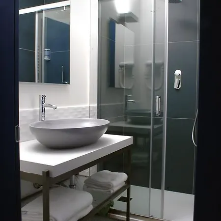Roma Aparthotel 3*
